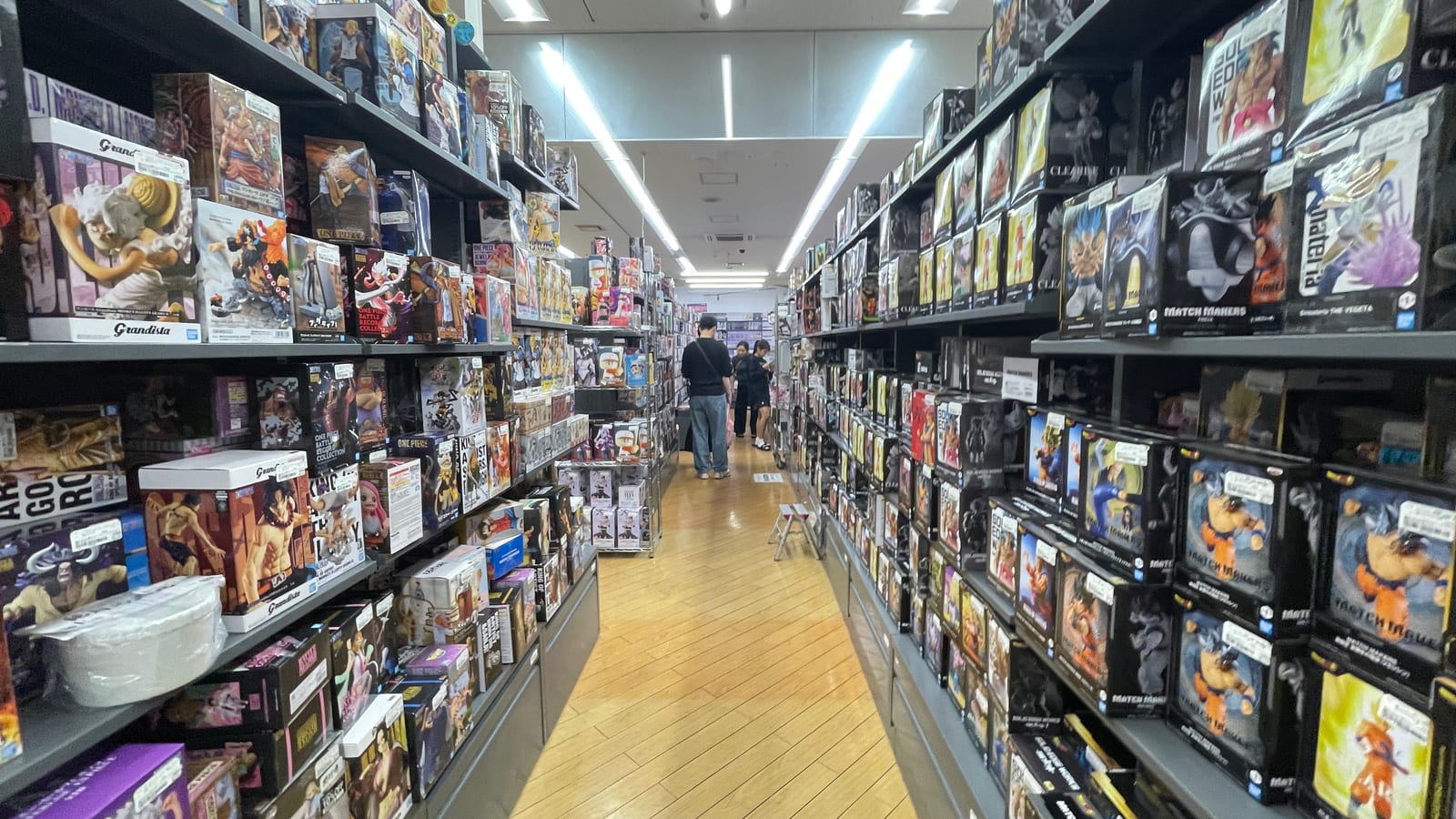 沖繩那霸二手店 BOOKOFF 那覇小禄店 3-2