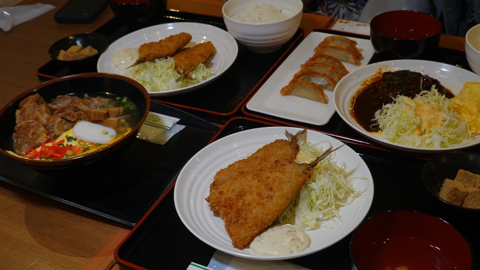 那霸機場美食沖縄家庭料理の店 ケンミン食堂